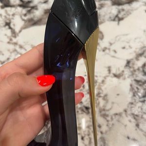 Carolina Herrera Good Girl Perfume